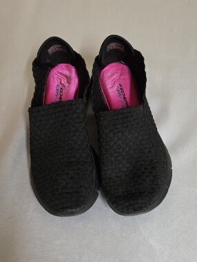 Skechers Women's Black Woven Slip-On Moccasins with Pink Insole